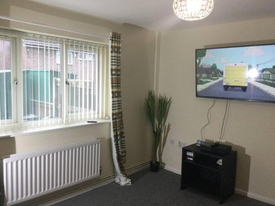 Nice Residential Within Easy Reach Of Town Manchester Exterior photo