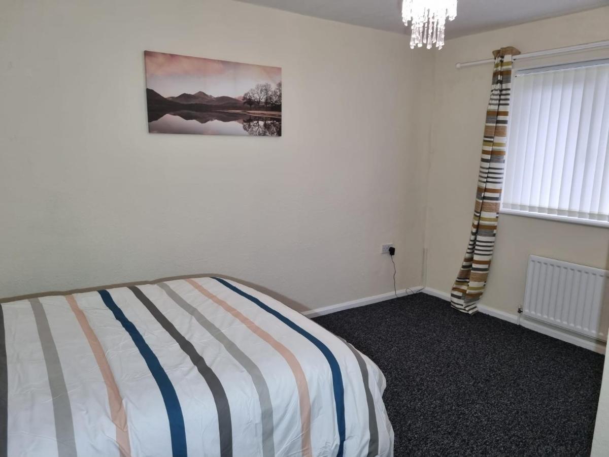 Nice Residential Within Easy Reach Of Town Manchester Exterior photo