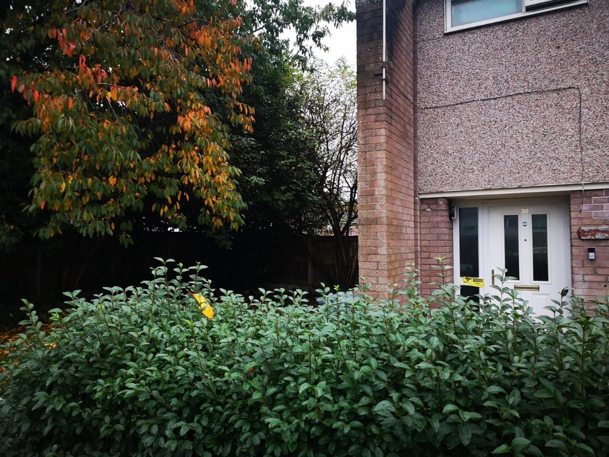 Nice Residential Within Easy Reach Of Town Manchester Exterior photo